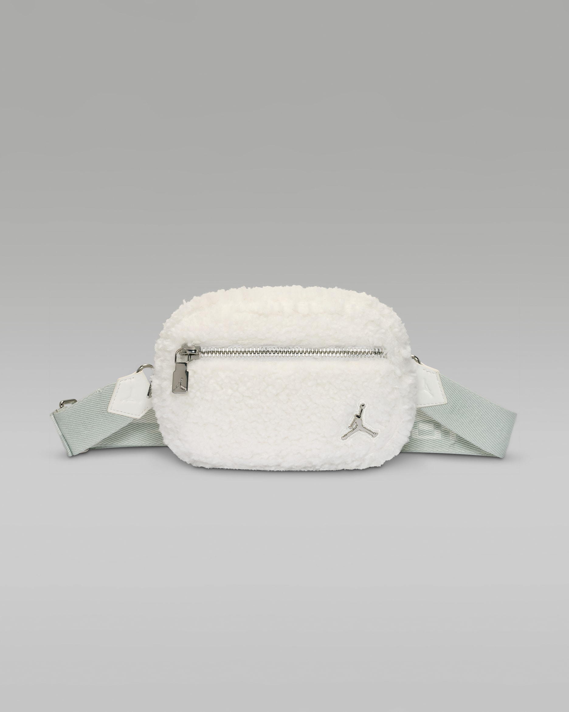 Jordan Monarch High-Pile Camera Bag (1L). Nike.com